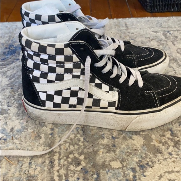 Vans - Picture 2 of 4
